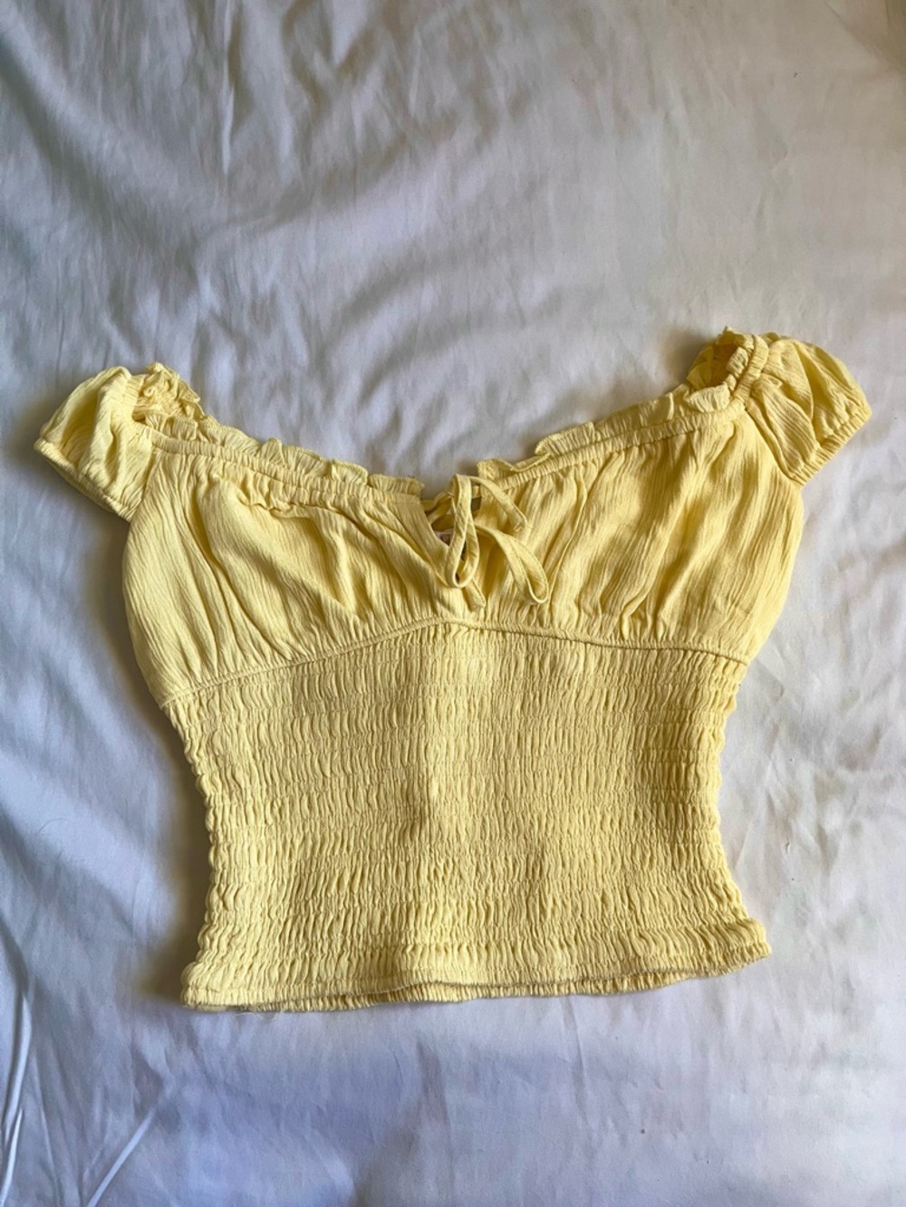 Garage (XS) Pastel Yellow Off-Shoulder Crop Top